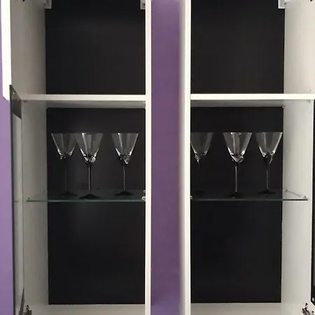Kuto Apartman דירה *