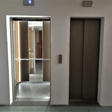 Kuto Apartman דירה
